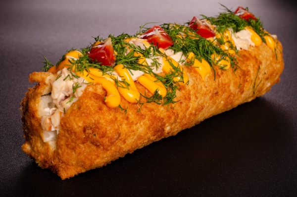 Кранч-ролл с копченой курицей