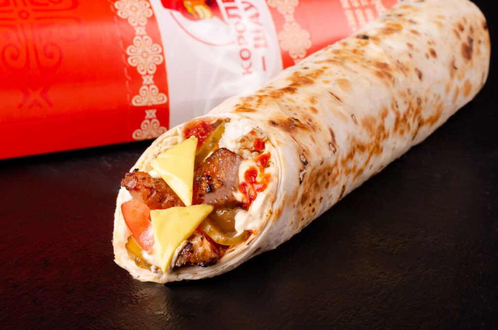 Шаурма з куркою та сиром у Харкові