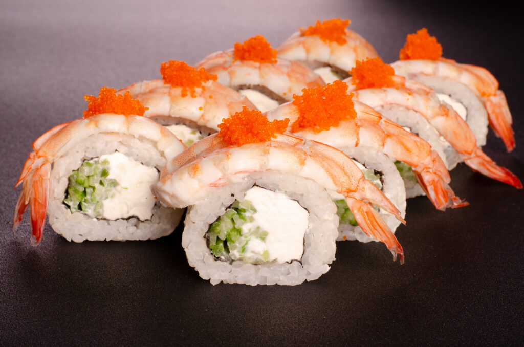 Рол Філадельфія з тигровою креветкою у Харкові