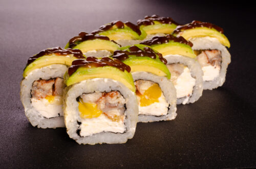 Рол Філадельфія з вугром, манго та авокадо у Харкові