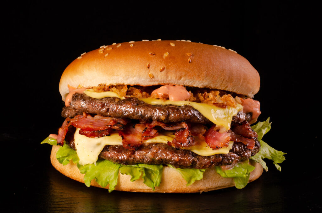 Даблбургер з беконом у Харкові