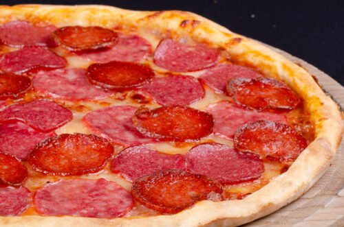 Піцца Салямі асорті у Харкові