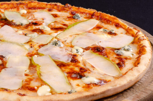 4 сири з грушею та ананасовим бортиком у Харкові