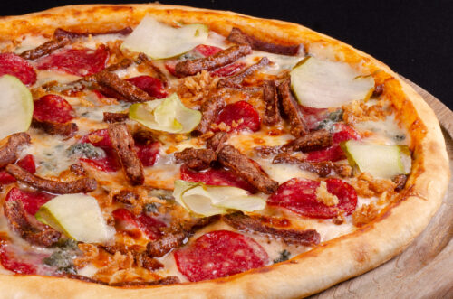 4 сири з кабаносами та салямі у Харкові