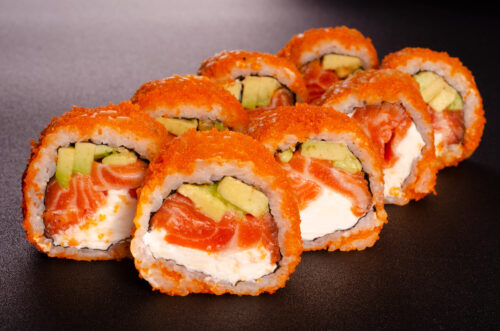 Рол Каліфорнія з лососем та авокадо у Харкові
